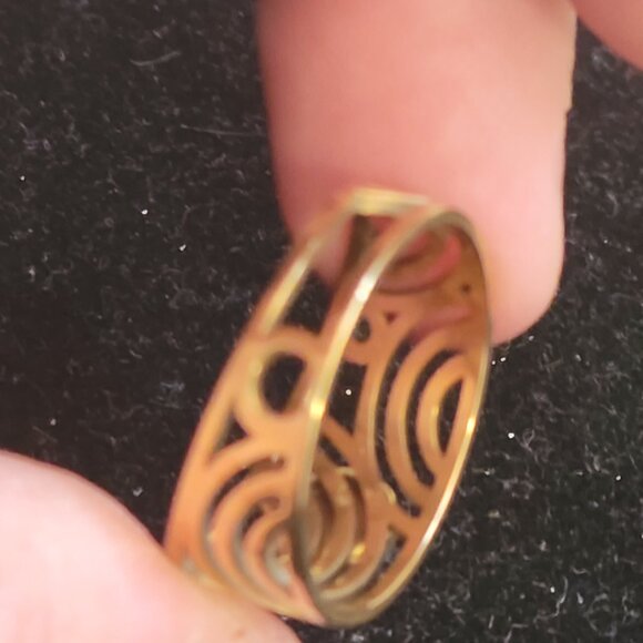 Vintage Gold tone Ring with Glass Bead - Picture 3 of 4